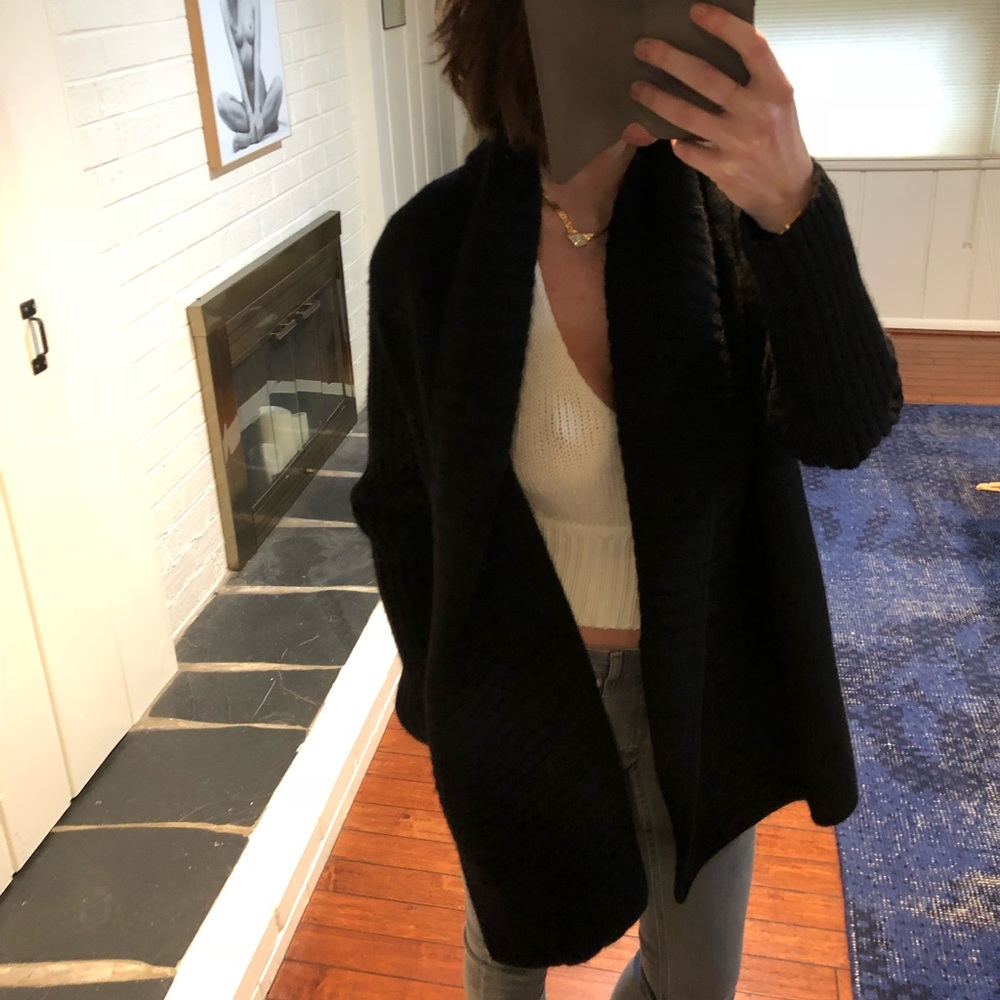 Vince sweater cardigan jacket (can fit S/M/L)